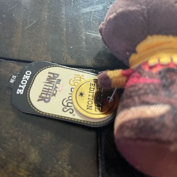 2 Hallmark Itty Bittys Okoye Black Panther Plush Stuffed Special Edition Marvel - Picture 10 of 13